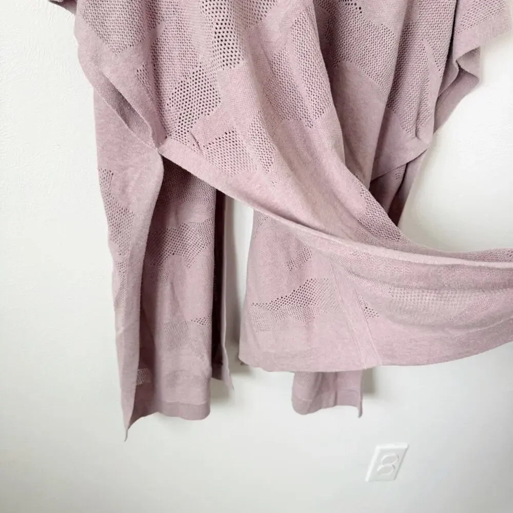 Lululemon Find Your Light Wrap OS